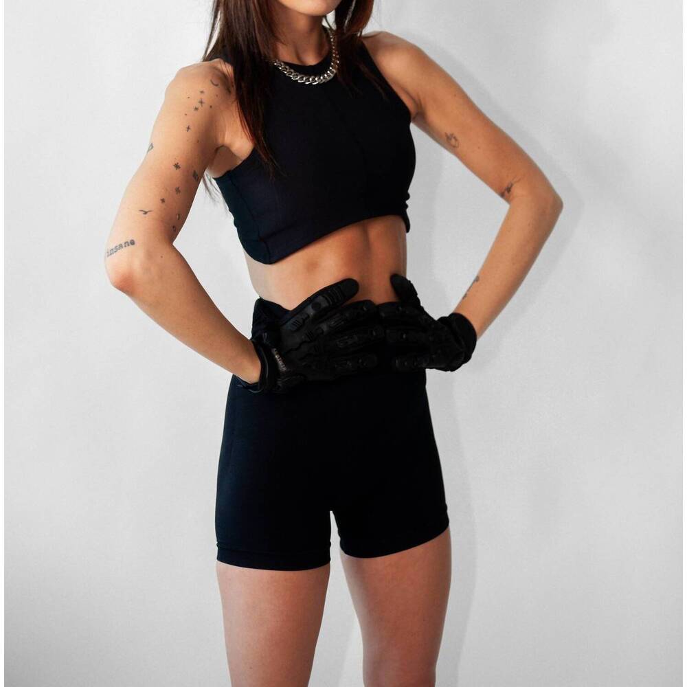NEW KNOTWTR sports bra in black